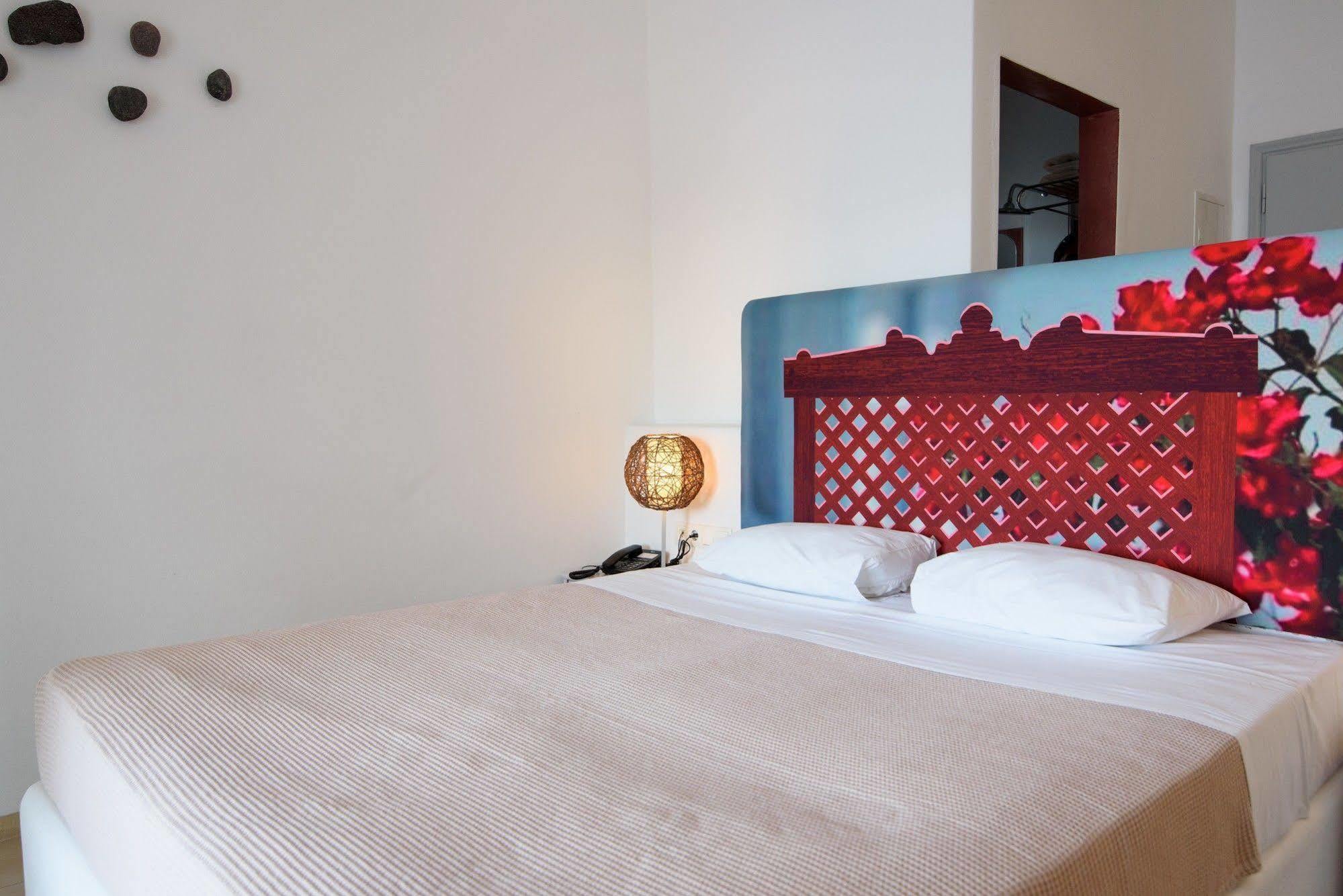 Atlas Boutique Hotel Kamári エクステリア 写真